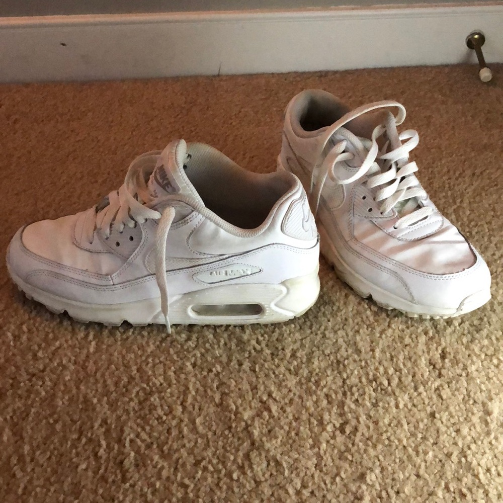 Nike airmaxes